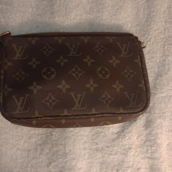 Luis Vutton Pochette - Picture 2 of 7